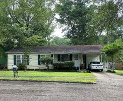  Lauri Ave, El Dorado AR