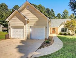 Pre-foreclosure in  Oak Ridge Dr Dawsonville, GA 30534