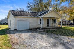  W Sweet Gum St, Yorktown IN