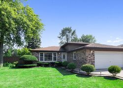 Pre-foreclosure in  W 80th Pl Burbank, IL 60459
