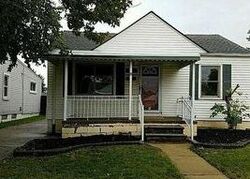 Pre-foreclosure in  CULVER ST Saint Clair Shores, MI 48081