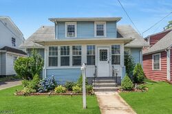 Pre-foreclosure in  Chestnut St Roselle, NJ 07203