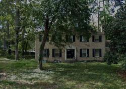 Pre-foreclosure in  Riverview Dr Triangle, VA 22172