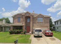 Pre-foreclosure in  MILL CREEK DR Baytown, TX 77521
