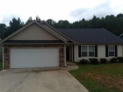 Pre-foreclosure in  HAWK RIDGE DR Anderson, SC 29621