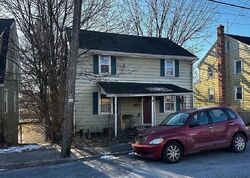 Pre-foreclosure in  E Hummelstown St Elizabethtown, PA 17022