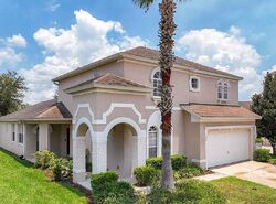 Pre-foreclosure in  Minniehaha Cir Haines City, FL 33844