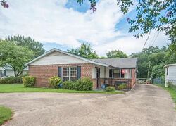 Pre-foreclosure in  Powell Ln Montgomery, AL 36110