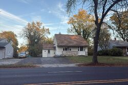 Pre-foreclosure in  Burnt Mill Rd Cherry Hill, NJ 08003