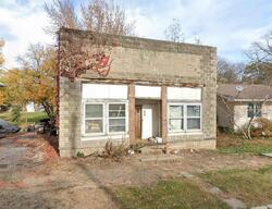Pre-foreclosure in  E Washington Ave Shenandoah, IA 51601