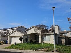 Pre-foreclosure in  Apple Mill Dr Elk Grove, CA 95624