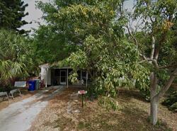 Pre-foreclosure in  NE 10th Ter Pompano Beach, FL 33064