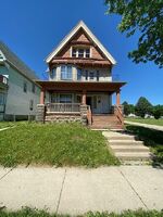 Pre-foreclosure in  N 40th St Milwaukee, WI 53210