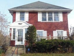 Pre-foreclosure in  N 53rd St Milwaukee, WI 53210
