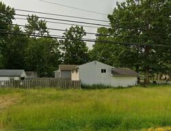 Pre-foreclosure in  Mills Rd North Ridgeville, OH 44039