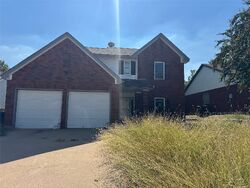 Pre-foreclosure in  Long Rifle Dr Fort Worth, TX 76108