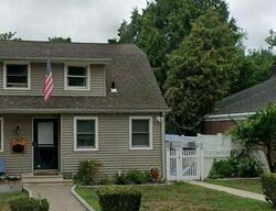 Pre-foreclosure in  Overpeck Ave Ridgefield Park, NJ 07660