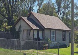 Pre-foreclosure in  N Lone Pine Ave Springfield, MO 65803