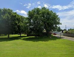 Pre-foreclosure in  Grandview Dr Owensboro, KY 42303
