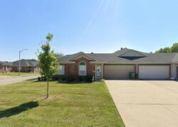 Pre-foreclosure in  Viola Gdns Owensboro, KY 42303
