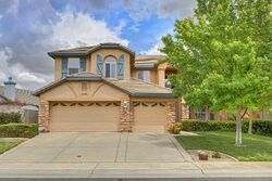 Pre-foreclosure in  Nick Way Elk Grove, CA 95757