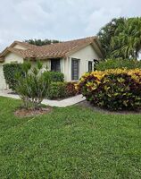 Pre-foreclosure in  Nw 29th Ave Apt D Delray Beach, FL 33445