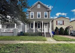 Pre-foreclosure in  Bracey St Norfolk, VA 23504