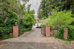 Pre-foreclosure in  Stockbridge Ave Atherton, CA 94027