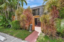  Lake Arbor Dr, Lake Worth FL