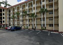 Pre-foreclosure in  Paradise Harbour Blvd  North Palm Beach, FL 33408