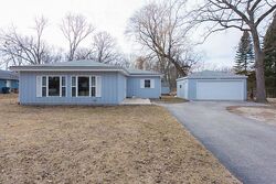 Pre-foreclosure in  Park Ave Winthrop Harbor, IL 60096