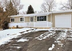 Pre-foreclosure in  W Indian Ridge Dr Mchenry, IL 60051