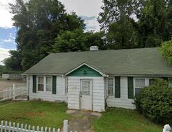 Pre-foreclosure in  Stage St Nw Lenoir, NC 28645