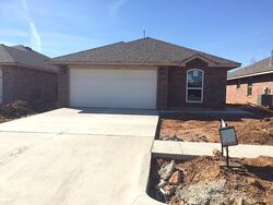 Pre-foreclosure in  Clearwater Dr Oklahoma City, OK 73179