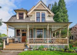 Pre-foreclosure in  Ne Ainsworth St Portland, OR 97211