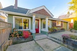 Pre-foreclosure in  20th Ave S Seattle, WA 98144