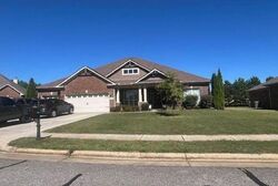 Pre-foreclosure in  CREEKWATER CIR NW Madison, AL 35757