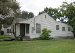  Slayden St, Yoakum TX