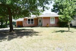 Pre-foreclosure in  RICE AVE Gainesville, TX 76240