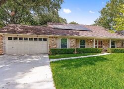 Woodshire Dr, Arlington TX
