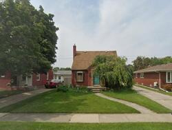 Pre-foreclosure in  17th St Wyandotte, MI 48192
