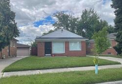 Pre-foreclosure in  Miami St Detroit, MI 48217