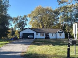 Pre-foreclosure in  S Huron River Dr Romulus, MI 48174
