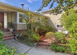 Pre-foreclosure in  Kensington Ct Berkeley, CA 94707