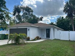 Pre-foreclosure in  18th St Sarasota, FL 34234
