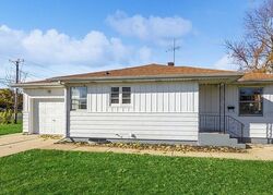Pre-foreclosure in  Avalon Ave Joliet, IL 60435
