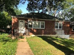 Pre-foreclosure in  WARFIELD AVE Saint Louis, MO 63135