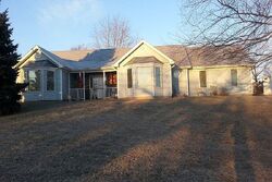 Pre-foreclosure in  S 7TH ST Savannah, MO 64485