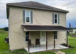  Rich St, Senecaville OH