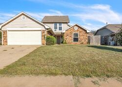 Pre-foreclosure in  AMBER ST Oklahoma City, OK 73160